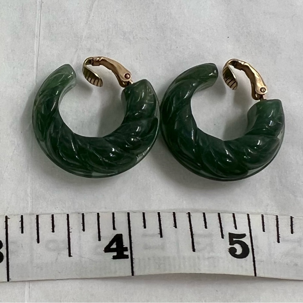 1982 Vintage Avon Floral Hoop Green Clip On Earrings - Picture 3 of 8